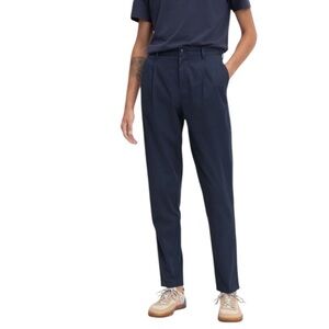 NEW EVERLANE The Organic Cotton Pleated Chino in Deep Navy Blue Size 36 x 32
